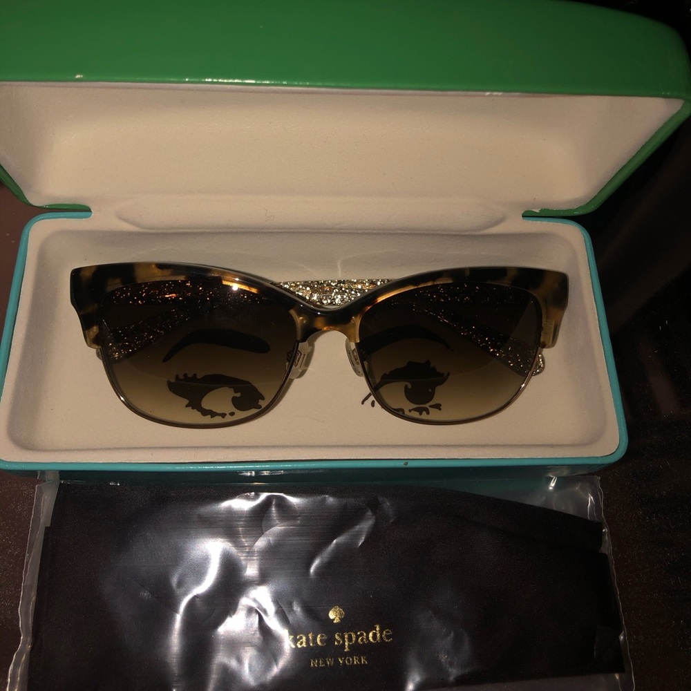 *NEW* KATE SPADE SUNGLASSES *NEVER WORN*